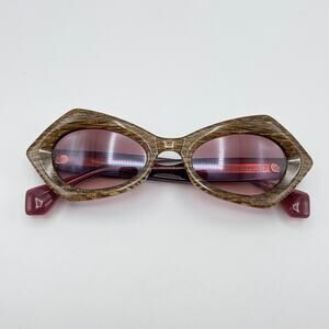Vivienne Westwood Sunglasses VW5129 149 Brown Cat Eye Frame Gradient Lens 51mm